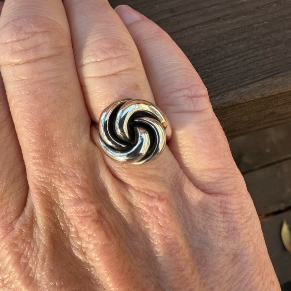 Sterling Sliver Large Knot Ring - Picture 3 of 5
